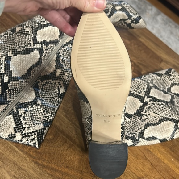 Marc Fisher Womens Knee-High Boots 6.5 M Black Snakeskin Pointed Toe - Picture 3 of 5